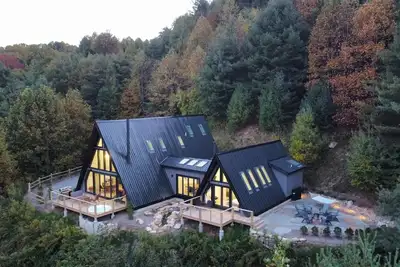 Image de Stunning Double A-Frame - Mountain Views - Hot Tub