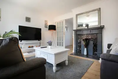 Image de Maltby House, Rotherham for Contractors & Families (Hosted by Emu-J Stays)