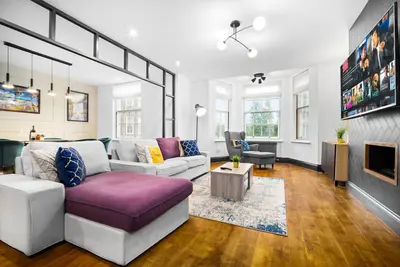 Image de Luxury 2 Bedroom - Parking- Wifi