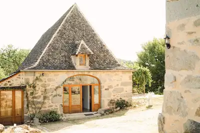 Image de Gite La Châtaigne at Domaine de La Bertrandie - with Swimming Pool and Hot Tub