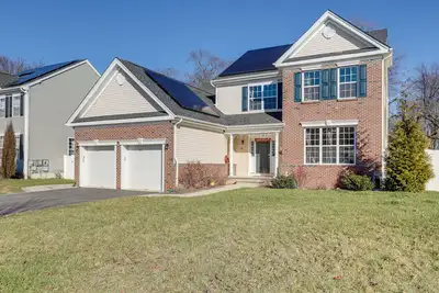 Image de Spacious Ewing Township Home: Home Gym & Deck!