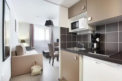 Image de Appartement avec Wi-Fi gratuit + climatisation!