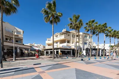 Image de Located in Puerto Marina & Next Beach & Patio