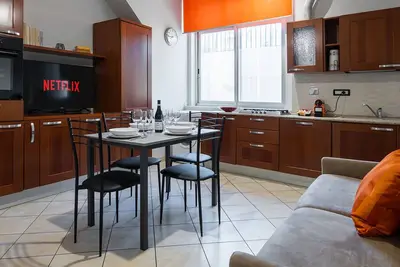 Cozy 2-bedroom apartment in enjoyable Torino with Ac, WiFi