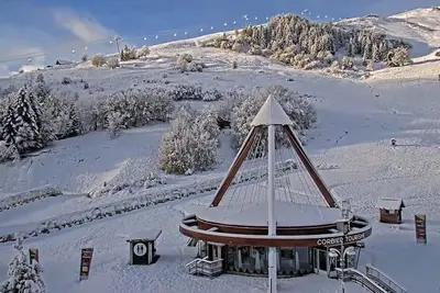 Image de Studio. 5 eme. 16 m2. 4 couchages. Vue Panoramique Vallée. Front de pistes.