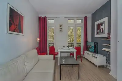 Image de Appartement cosy–Boulevard Saint-Michel -deux pas de la Sorbonne & du Luxembourg