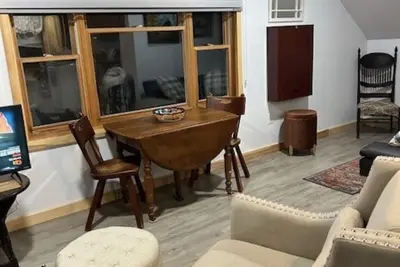 Image de Spacious Studio With Gorgeous Lake Views