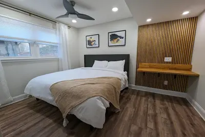 Image de East Cobb's Escape to Modern Luxury Hidden Gem!