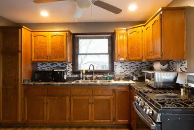 Image de Between Sundown & Chestnut Ski Resorts & 30 min from the Field of Dreams.