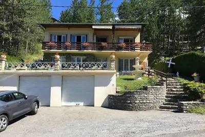 Image de Superbe appartement en rez de chaussée de villa plein sud