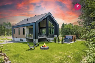 Image de ⭐ Le Vert Détente à la Cité-Jardin 🟢 Spa privé, Piscines, Près de Québec ⭐