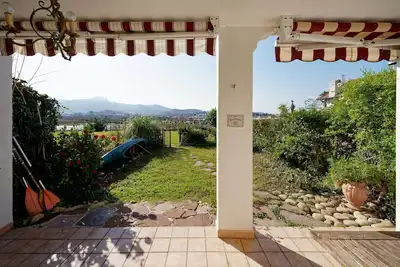 Image de Appartement 'Bidasoabanks' avec vue sur la montagne, piscine partagée et Wi-Fi
