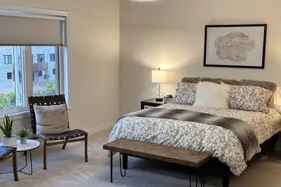 Image de 2800+ sqft Country Retreat (sleeps8) 12min to Niagara Falls&Brock U