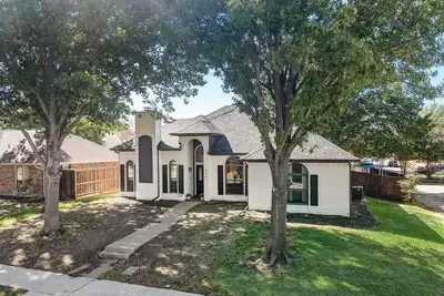 Image de 4b/2b Carrollton, Tx - Contemporary Central Comfort