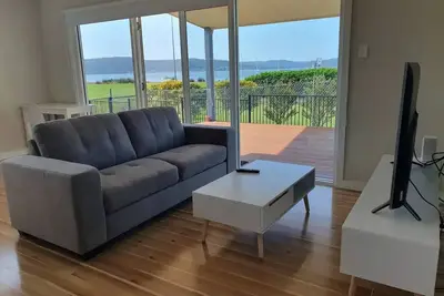 Image de Serene Waterfront GuestHouse- Views & Vibes