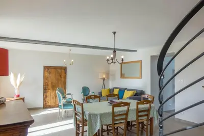 Image de Gîte rénové avec piscine chauffée, jardin, parking et proche des châteaux de la Loire
