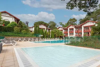 ☀️ A quelques pas de St Jean de Luz, lgt 5 pers + piscine & wifi 🌴