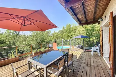 Image de Chalet dans les gorges de l Aveyron