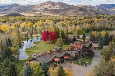 Image de Après Lodge - The Ultimate Gathering Place for Family & Friends