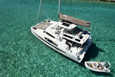 All inclusive Luxury Sailing Charter Catamaran With Crew 4 bedrooms 8 guests.