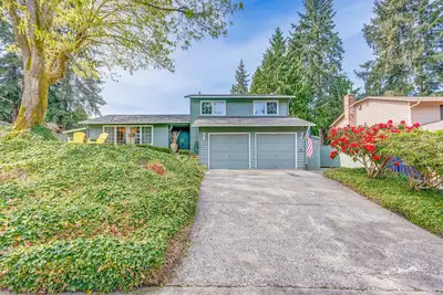 Image de Sleeps 8 central to Redmond Town Center, Microsoft and Woodinville Wine Country.