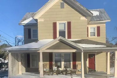 Image de Roomy Outdoor Getaway close to Pipestem Park and Winterplace Resort.