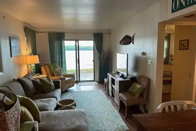 Image de Cute Northwoods Cottage! Sandy bottom, next to state land, beautiful!
