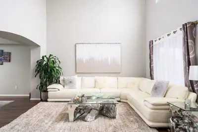 Image de Spacious 4 Br House in Centennial