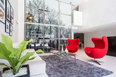 Miraflores Luxe 2br, Pool / Ac/ Balcony