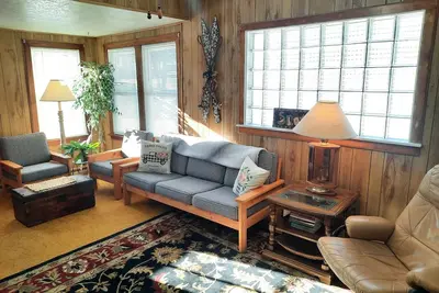 Image de Base Camp U. P. is your starting point for Adventure! No Cleaning Fee