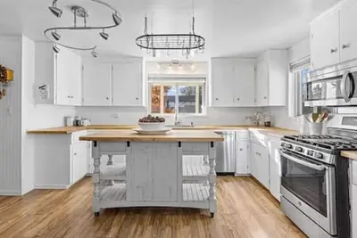 Image de Sunny Beach House of Olde Town Arvada