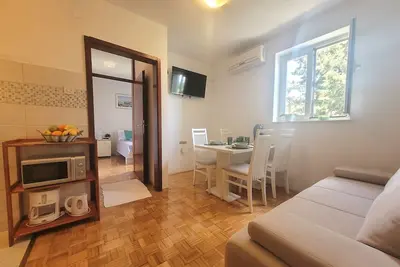 Image de Garçonnière avec le balcon Omisalj, Krk (As-20485-b)