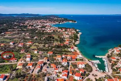 Image de Appartement de deux chambres avec la terrasse Ugljan (A-21848-a)
