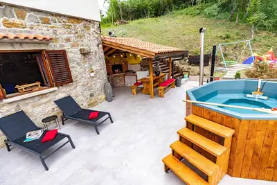 Image de Maison pour la famille avec parking Rašpor, Sredisnja Istra (K-21878)