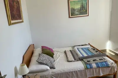 Image de Appartement d'une chambre avec le balcon et la vue sur le mer Nemira, Omis (A-21891-b)