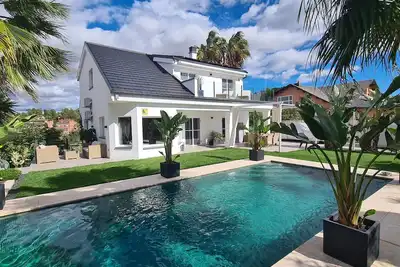Image de Espectacular Casa de Campo con Piscina y Jacuzzi Exterior. Ideal Familias