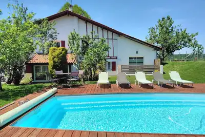 Image de Appartement Classé 3 Étoiles Dans Ancienne Ferme Basque