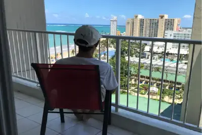 Image de Beach Front Apartment with Ocean View on the Balcony near Airport