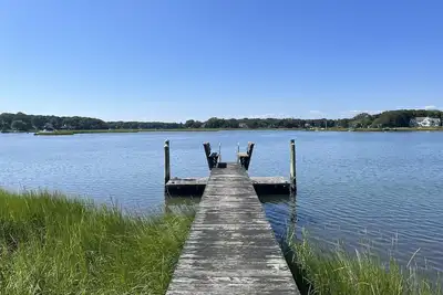 Image de Waterfront Guest Cottage