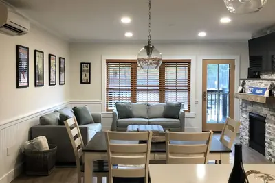 Image de Luxury Ski In/Ski Out Kearsarge Brook Condo 2 bed, 2 bath at Cranmore Mountain