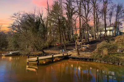 Image de Peaceful home overlooking a quiet cove--perfect getaway! !