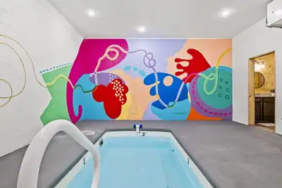 Image de Indoor Heated Pool, Hot Tub, Stargazing Deck, Laser Tag, Arcades, Grill