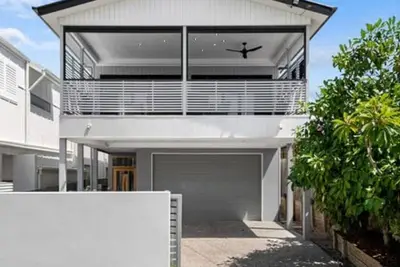 Image de Self contained flat in quiet Bulimba street