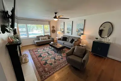 Image de Beautiful 4-bedroom house near Uk Campus