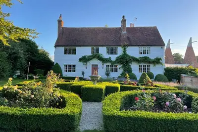 Image de Picture perfect property with pool, providing the perfect escape in rural Sussex
