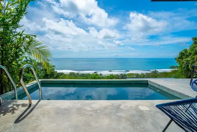 Image de 1 Br Ocean View Villa. Dominical. Gated.