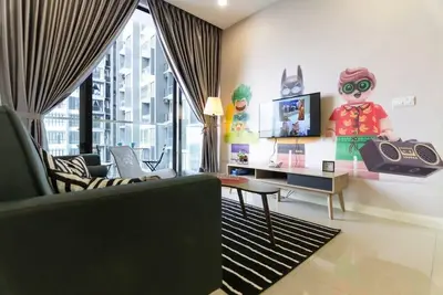 Image de A Lovely 2br D'Pristine Suite near Legoland