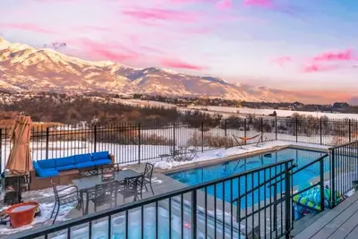 Image de Sleeps 24, 30off Car Rental, Pool spa, Ski Resort