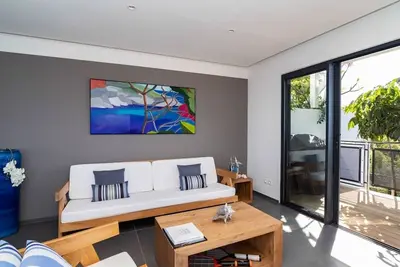 Serene 2 Bdrm Villa w Bbq and Pool