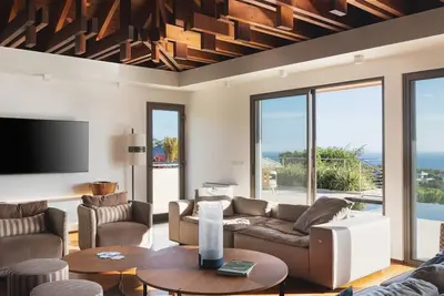 Image de 4 Bdrm Luxury Villa w Ocean Views